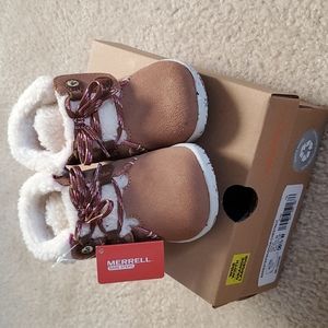 Merrell Baby Girls 6.5W fur lined boots. NWT